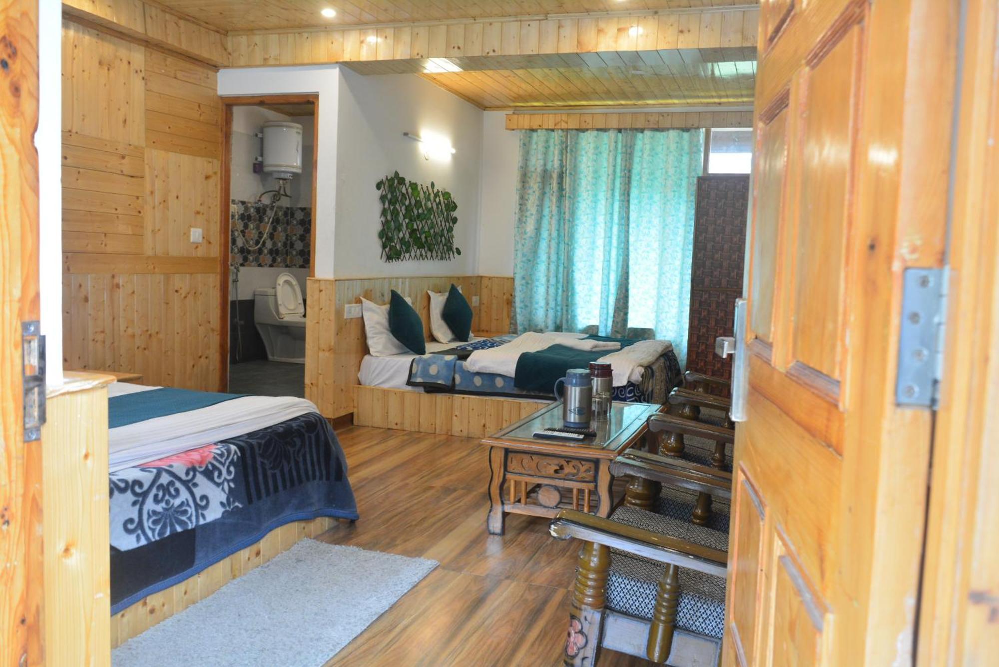 The Neelgiris Hotell Manāli Exteriör bild